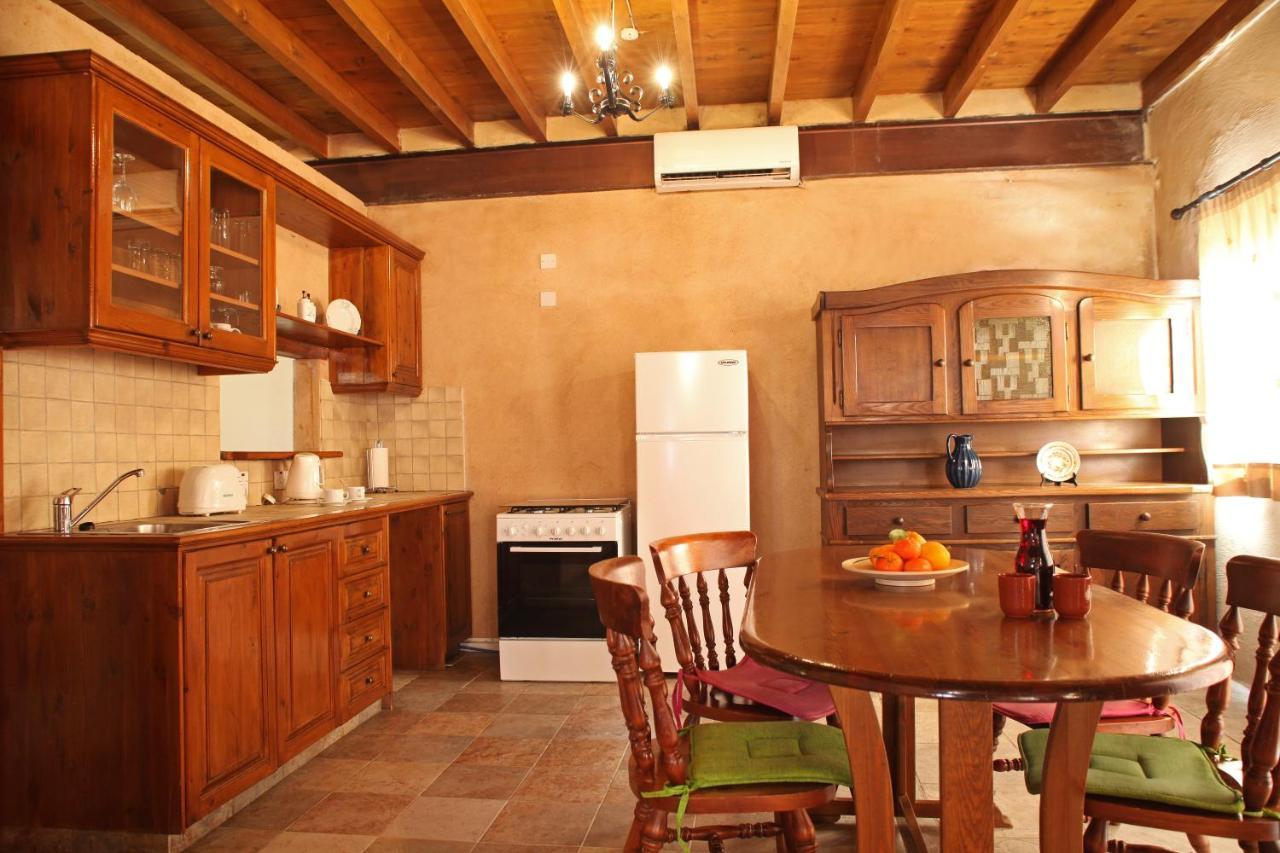 Agrovino Lofou Hotel Exterior photo