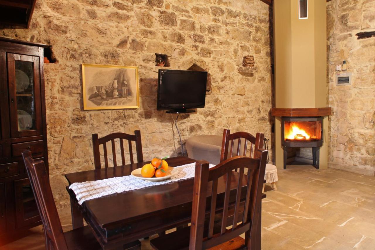Agrovino Lofou Hotel Exterior photo