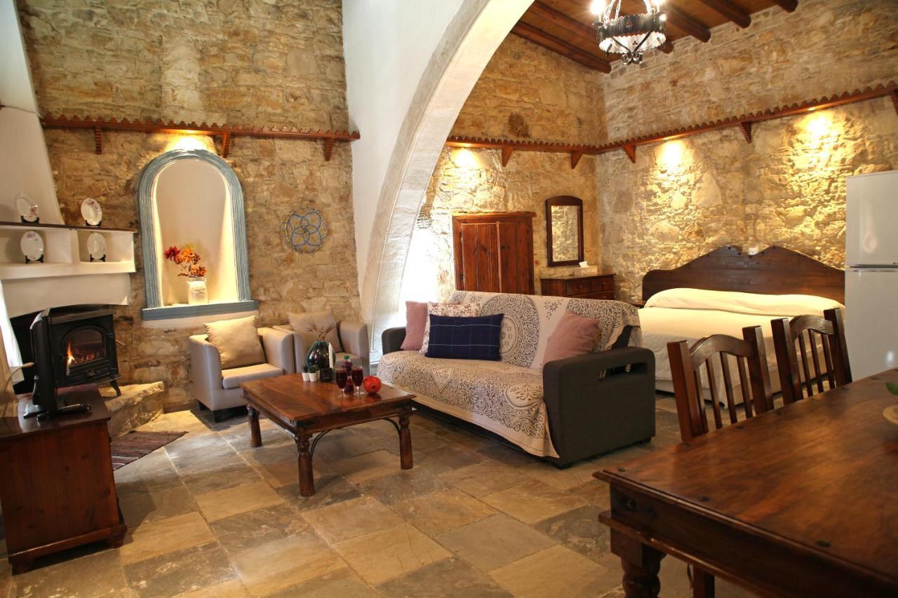 Agrovino Lofou Hotel Exterior photo