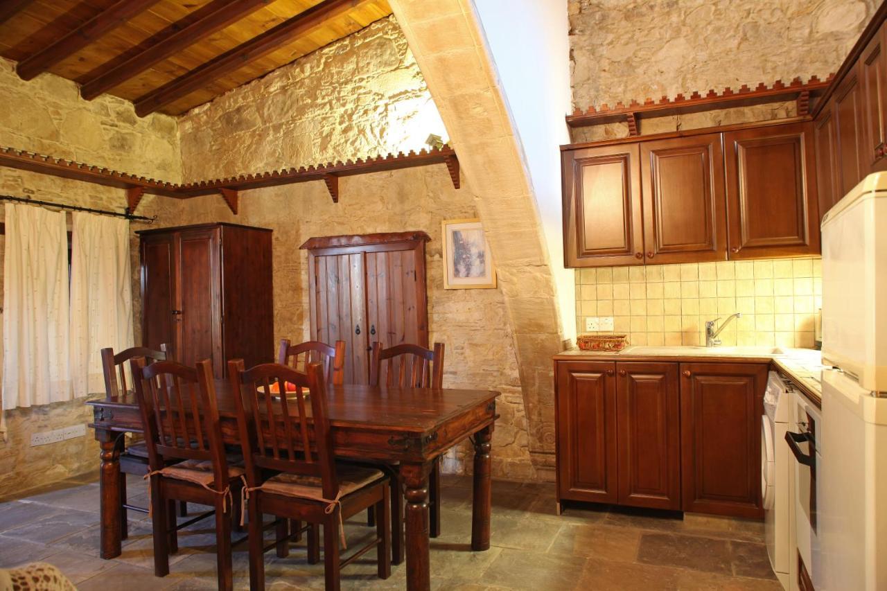 Agrovino Lofou Hotel Exterior photo
